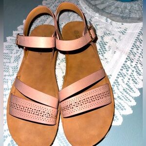 Sandles